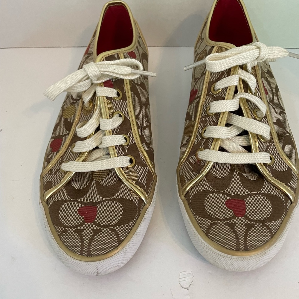 Coach "Dee" Women's Sneakers Secret Admirer Q998 9 B Classic C Hearts Great